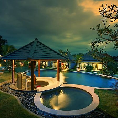 The Brothers Villa Улувату Экстерьер фото